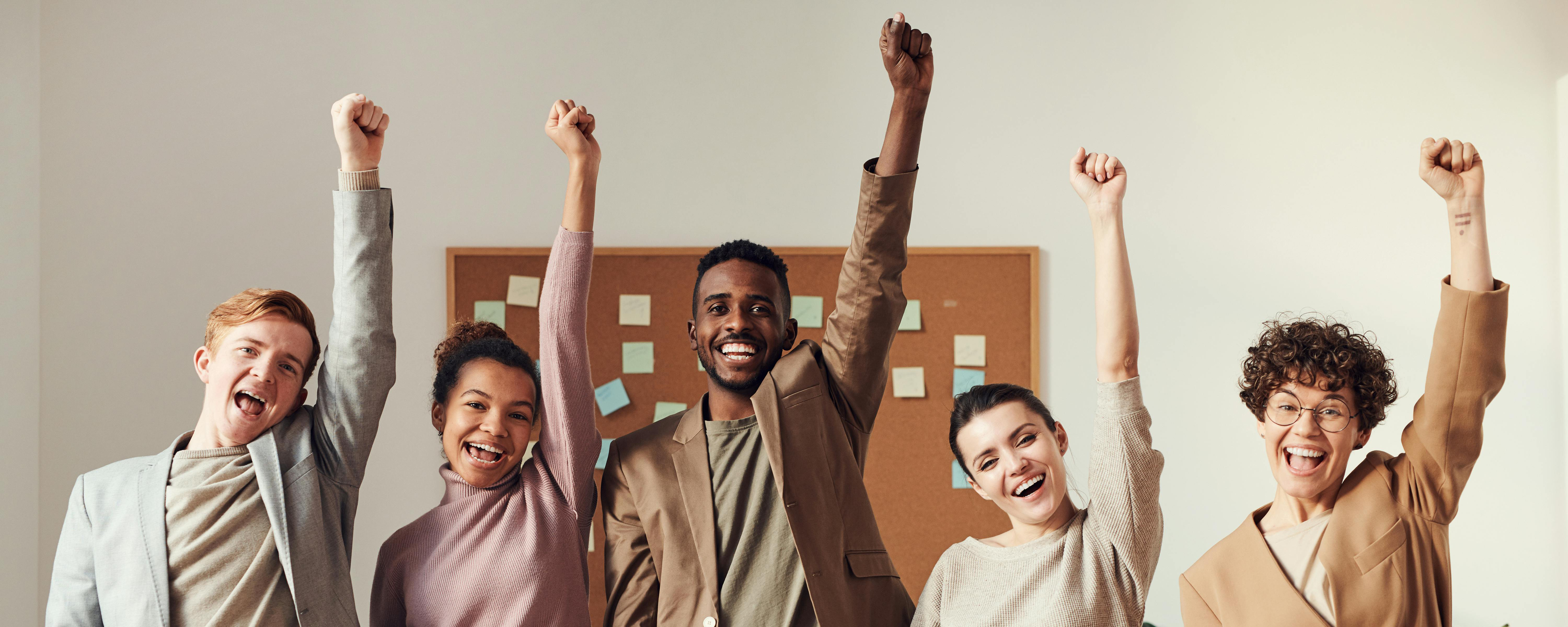 以服務為橋樑，連結科技與人性